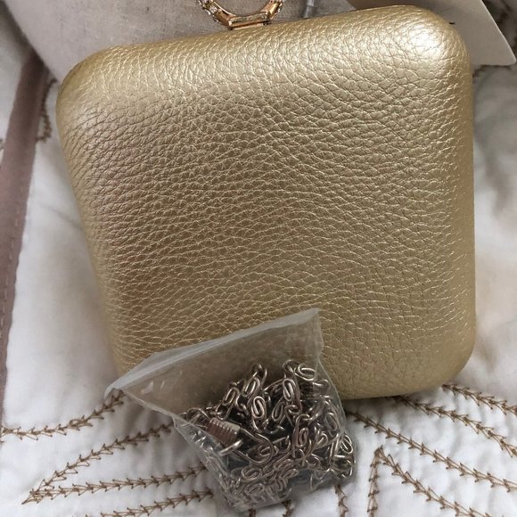 Gold Jeweled Evening Mini Bag with Ring - Picture 2 of 4